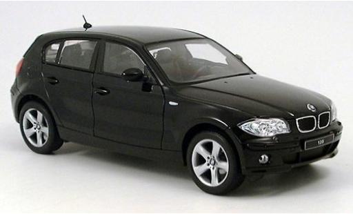 Bmw 120 1/18 Welly i schwarz 1:18 modellino in miniatura