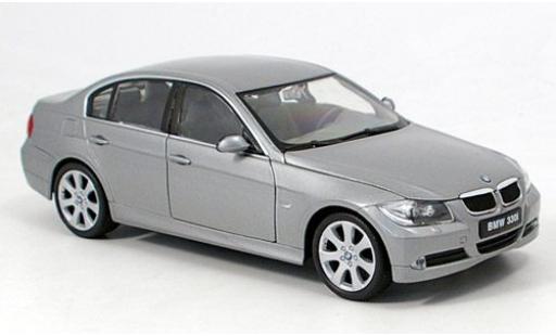 Bmw 330 1/24 Welly i metallico grigio ohne Vitrine modellino in miniatura