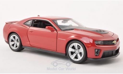 Chevrolet Camaro ZL1 1/24 Welly ZL1 rosso 2012 modellino in miniatura