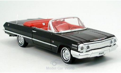 Chevrolet Impala 1/24 Welly Cabriolet nero 1963 ohne Vitrine modellino in miniatura