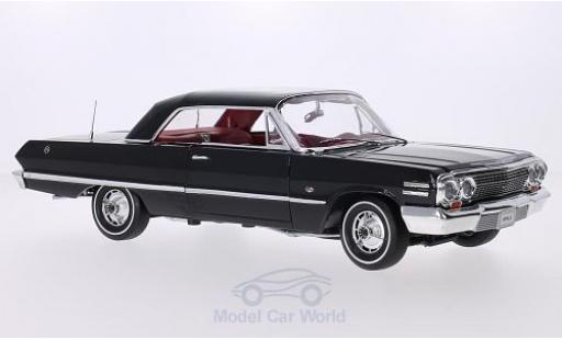 Chevrolet Impala 1/18 Welly Hardtop Coupe nero 1963 modellino in miniatura
