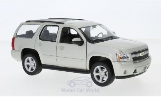 Chevrolet Tahoe 1/24 Welly metallico beige 2008 modellino in miniatura