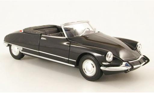 Citroen DS 1/24 Welly 19 Cabriolet schwarz offen 1:24 modellino in miniatura