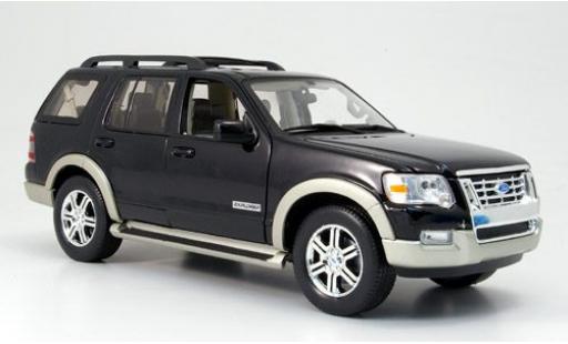 Ford Explorer 1/18 Welly schwarz Eddie Bauer 2006 1:18 modellino in miniatura