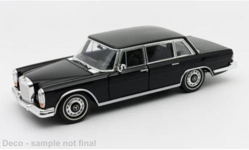 Mercedes 600 1/24 Welly schwarz 1963 1:24 modellino in miniatura