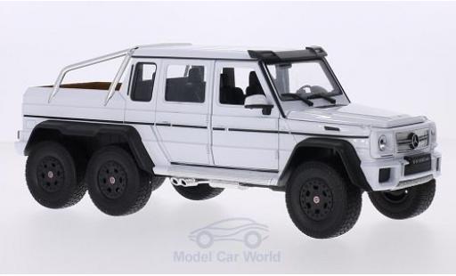 Mercedes Classe G 1/24 Welly G 63 AMG 6x6 bianco modellino in miniatura
