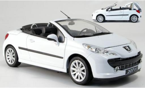 Peugeot 207 1/18 Welly CC weiss 1:18 modellino in miniatura