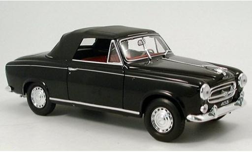 Peugeot 403 1/18 Welly Cabriolet schwarz geschlossene Ausführung 1:18 modellino in miniatura