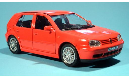 Volkswagen Golf 1/24 Welly IV rot 1:24 modellino in miniatura