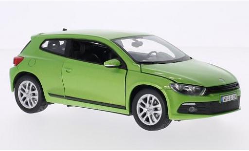 Volkswagen Scirocco 1/24 Welly III metallico verde modellino in miniatura
