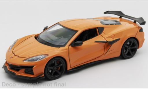Chevrolet Corvette 1/24 Welly Z06 orange modellino in miniatura