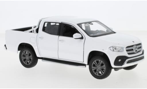 Mercedes CLA 1/24 Welly X-classe bianco modellino in miniatura