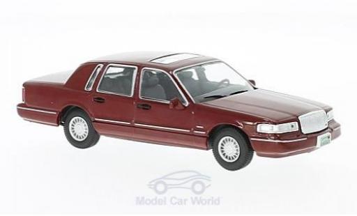 Lincoln Town Car 1/43 WhiteBox rosso 1996 modellino in miniatura