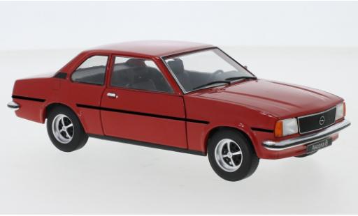 Opel Ascona 1/24 WhiteBox B rosso modellino in miniatura