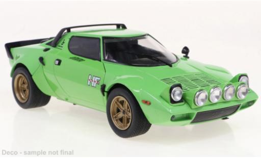 Lancia Stratos 1/24 WhiteBox HF verde 1975 modellino in miniatura