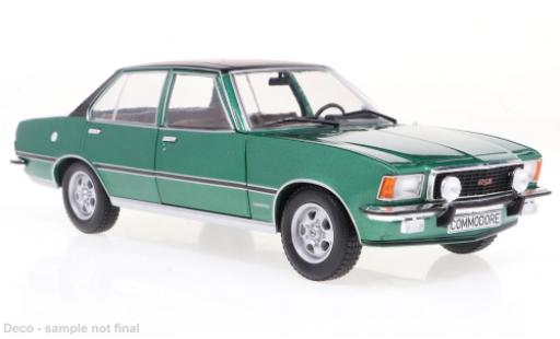 Opel Commodore 1/24 WhiteBox B GS/E verde 1972 modellino in miniatura