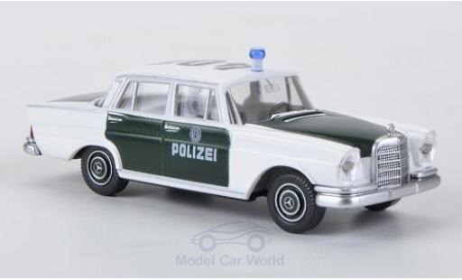 Mercedes 220 1/87 Wiking S bianco/verde Polizei modellino in miniatura